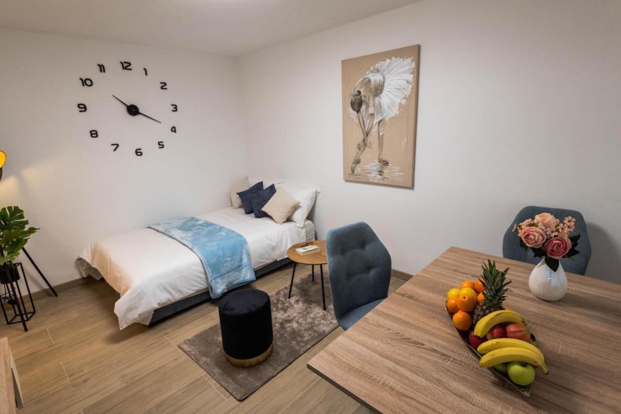N & D Appartement Šibenik Buitenkant foto
