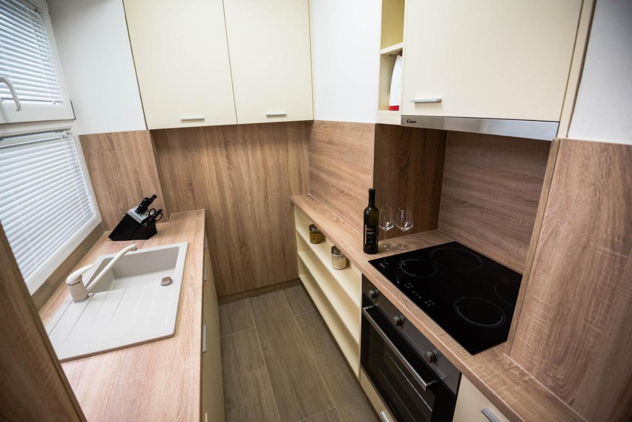 N & D Appartement Šibenik Buitenkant foto