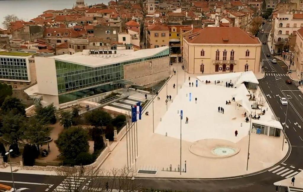 N & D Appartement Šibenik Buitenkant foto