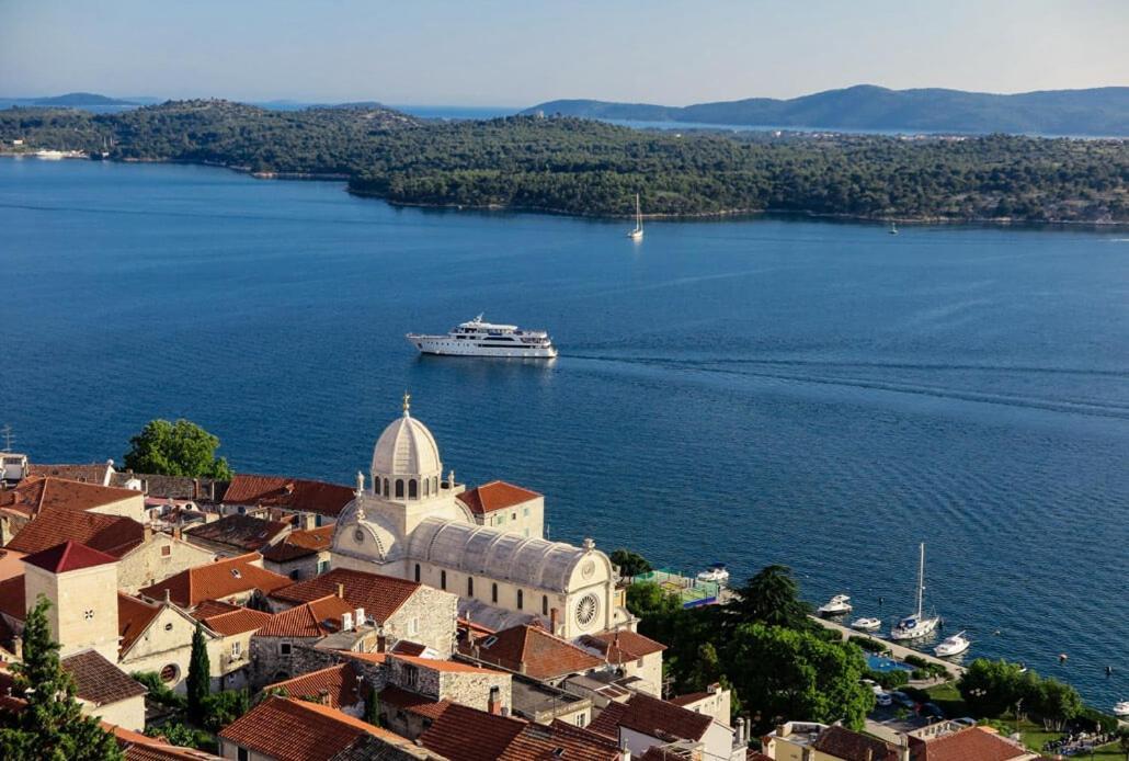 N & D Appartement Šibenik Buitenkant foto