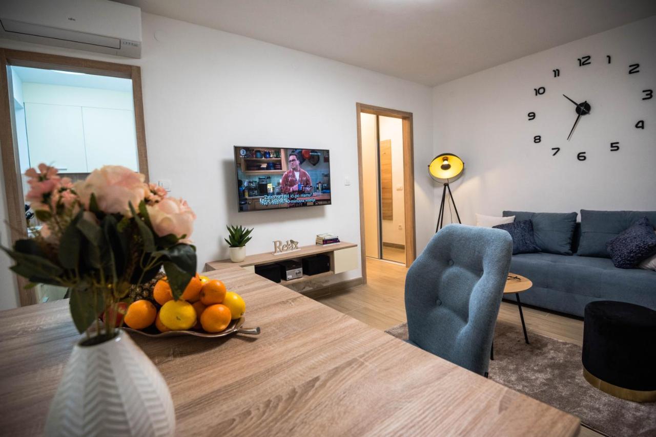 N & D Appartement Šibenik Buitenkant foto