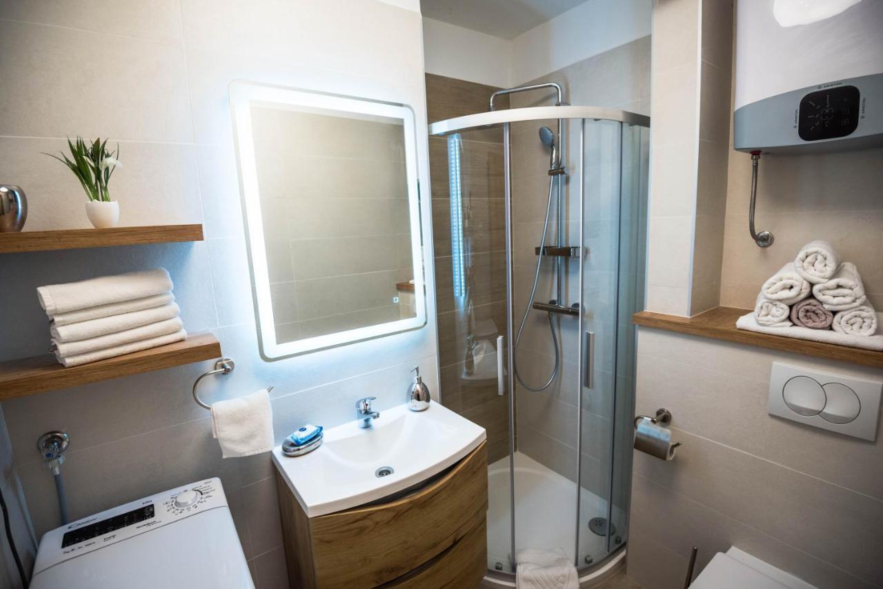 N & D Appartement Šibenik Buitenkant foto