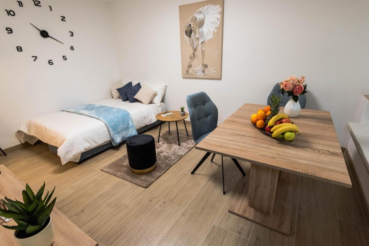 N & D Appartement Šibenik Buitenkant foto