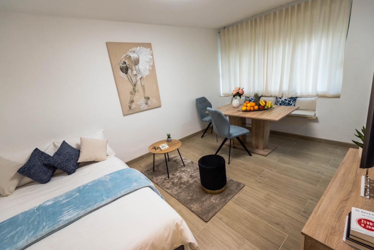 N & D Appartement Šibenik Buitenkant foto