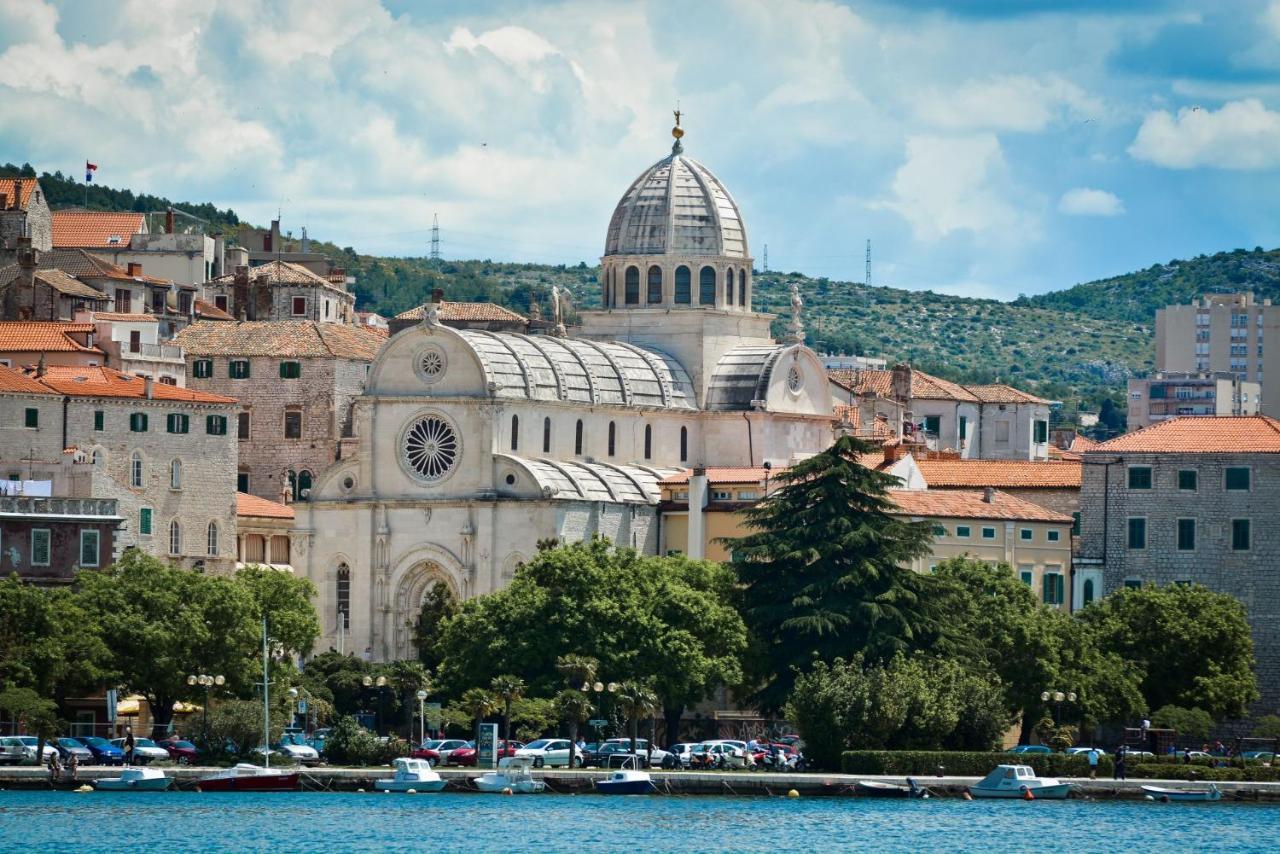 N & D Appartement Šibenik Buitenkant foto