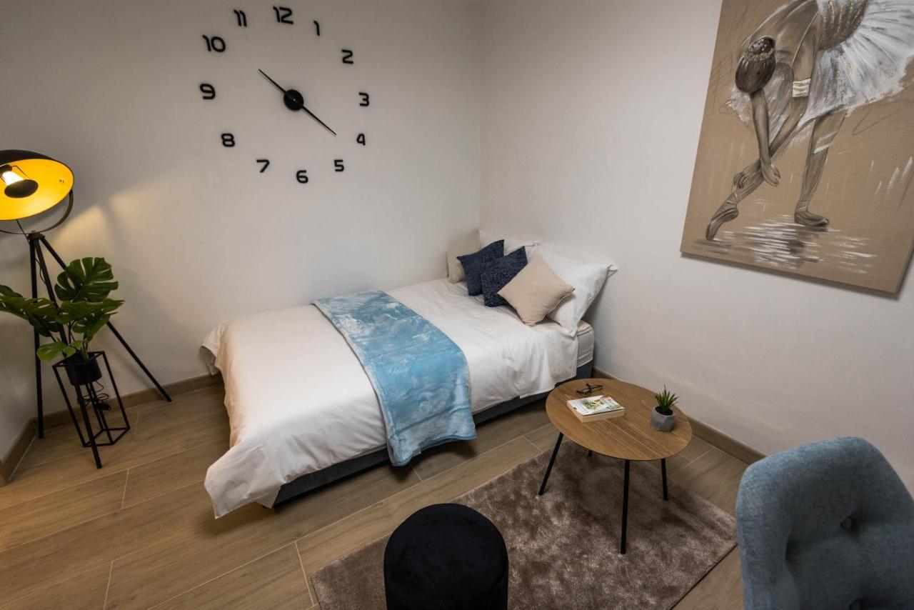 N & D Appartement Šibenik Buitenkant foto